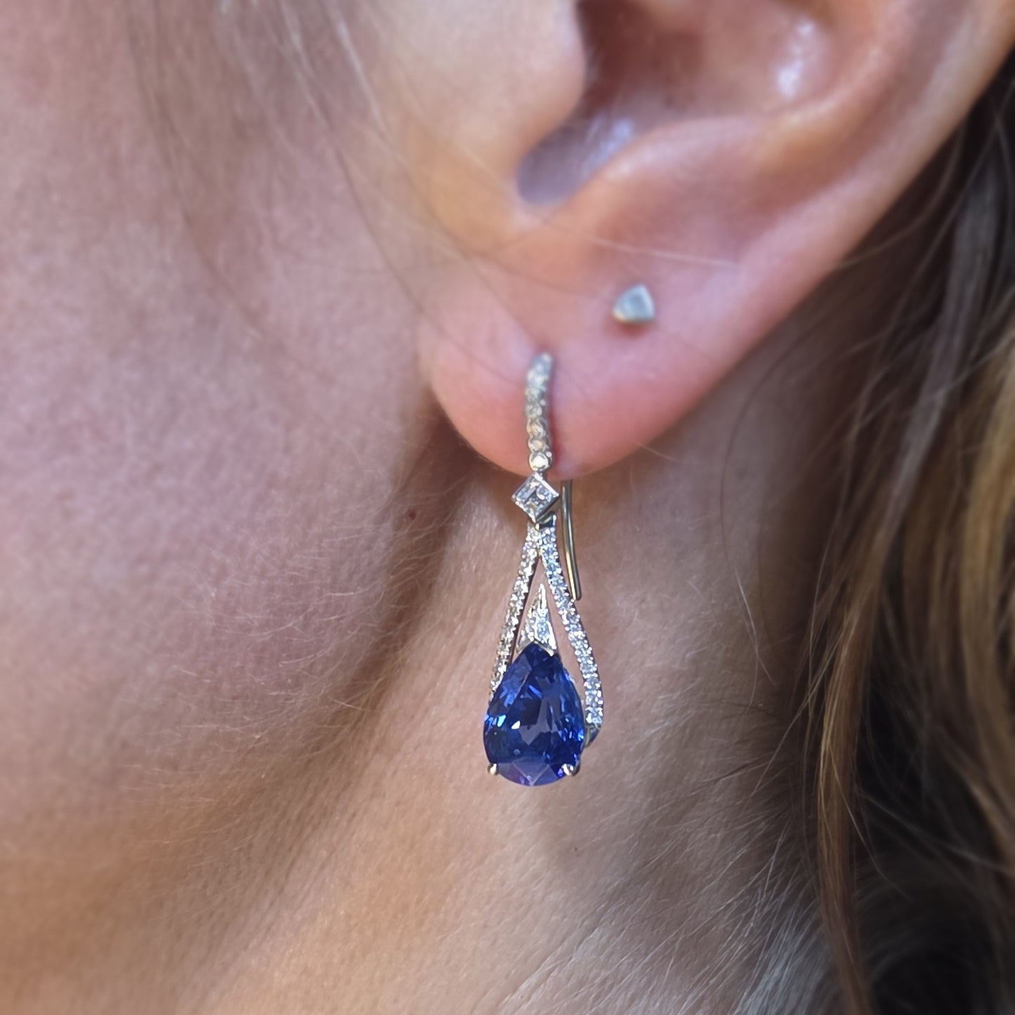 SOLEY 18ct White Gold Sapphire & Diamond Drop Earrings