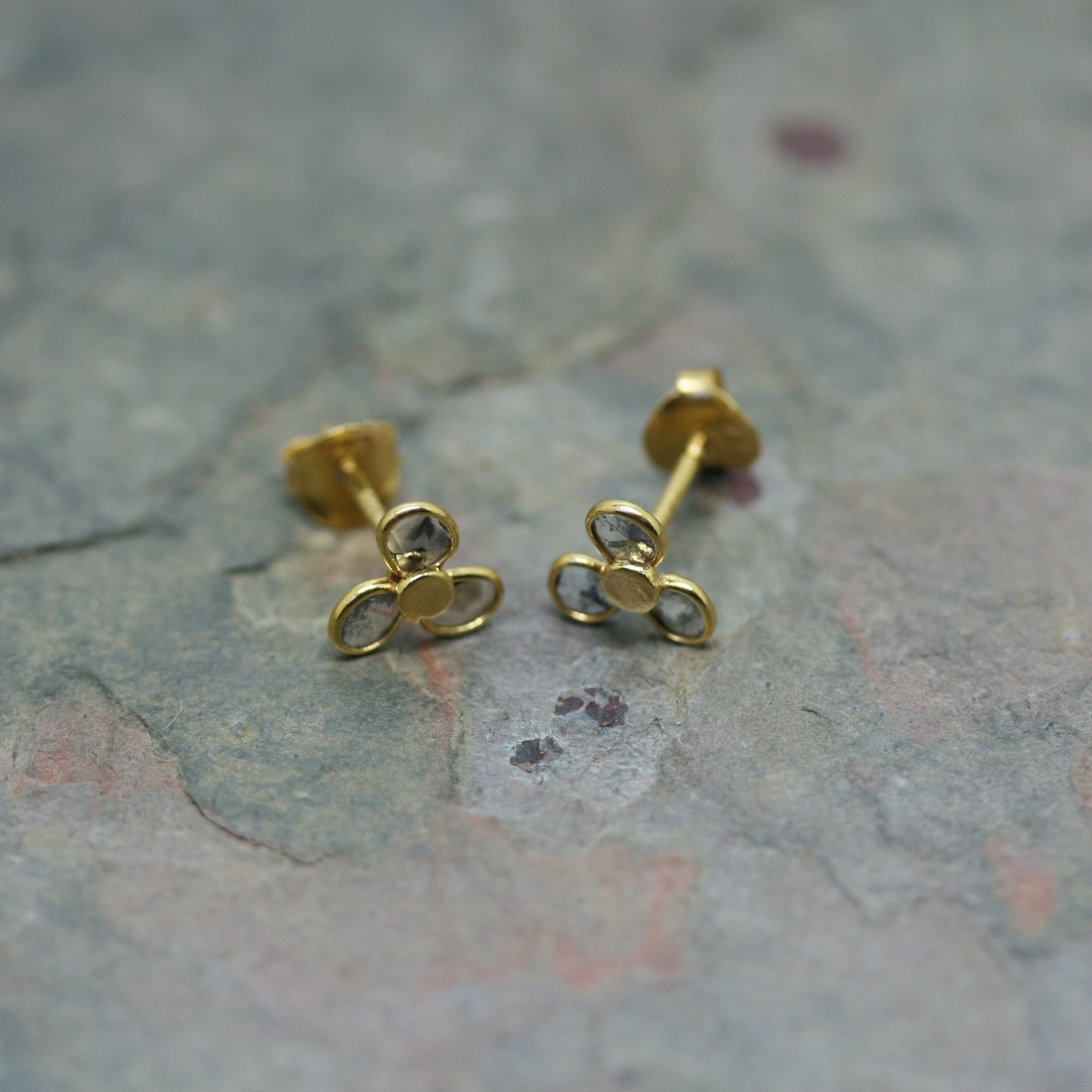 POMEGRANATE Yellow Gold Plated Silver 'Delhi' Stud Earrings