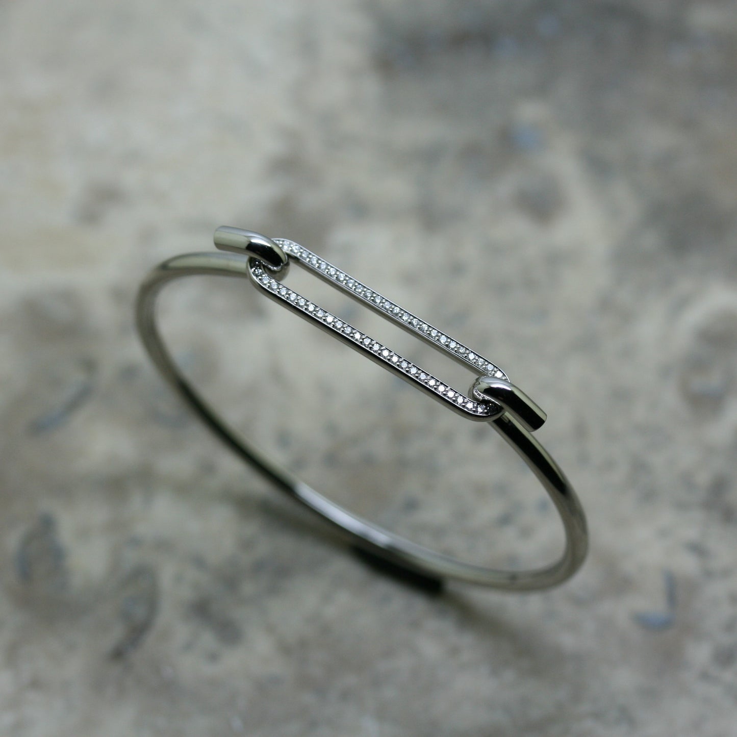 STOCKERT 18ct Yellow Gold 'The Hook' Bangles