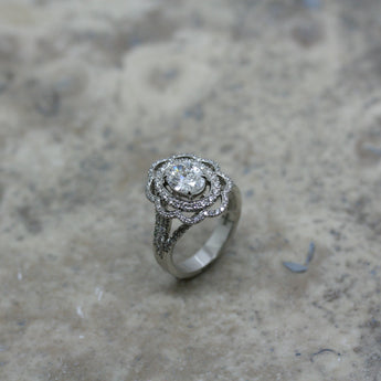 SOLEY Platinum & Diamond 'Scallop' ring