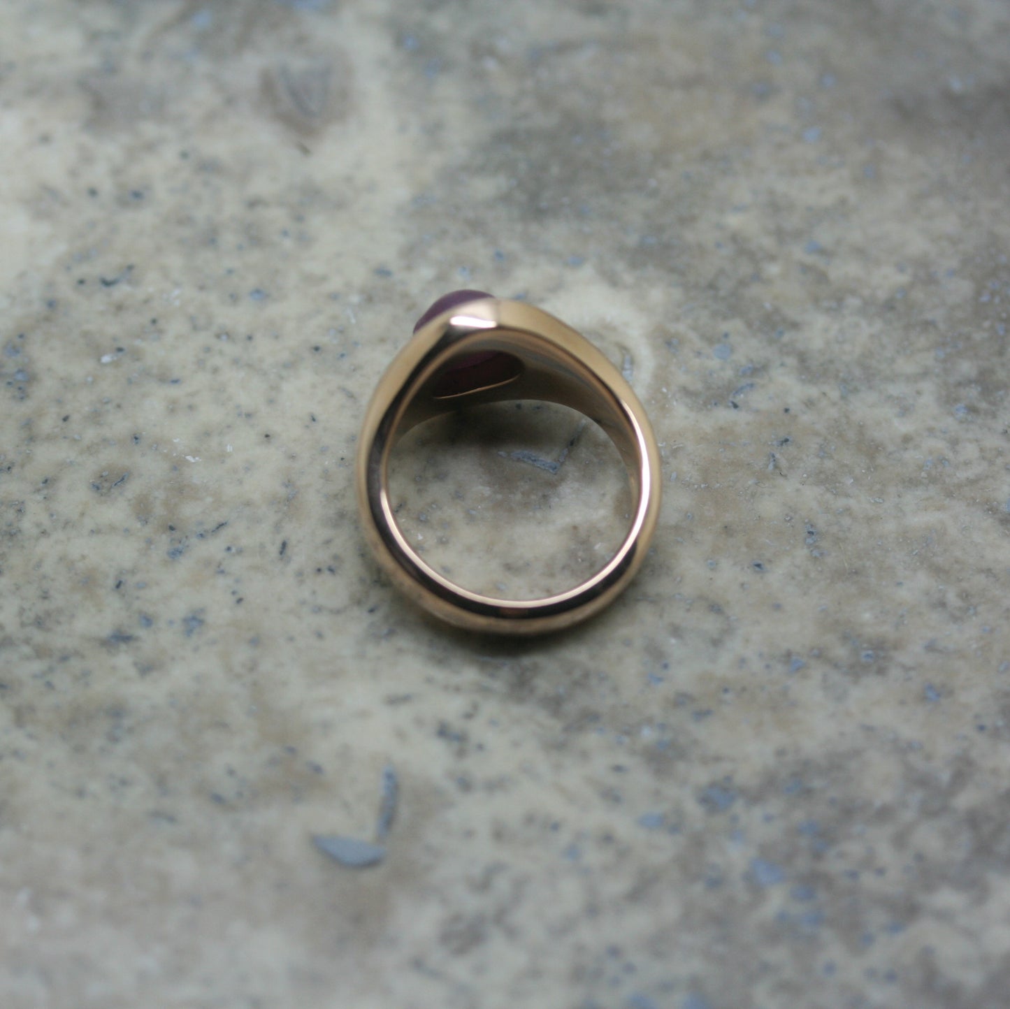 ADAM 18ct Rose Gold Cigar Band Ring Set with Carved Ruby