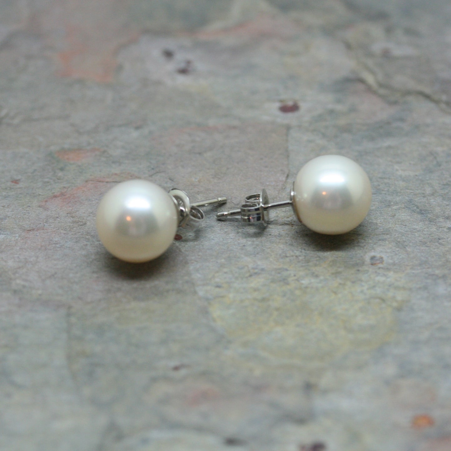 RAW 9ct White Gold Pearl Stud Earrings