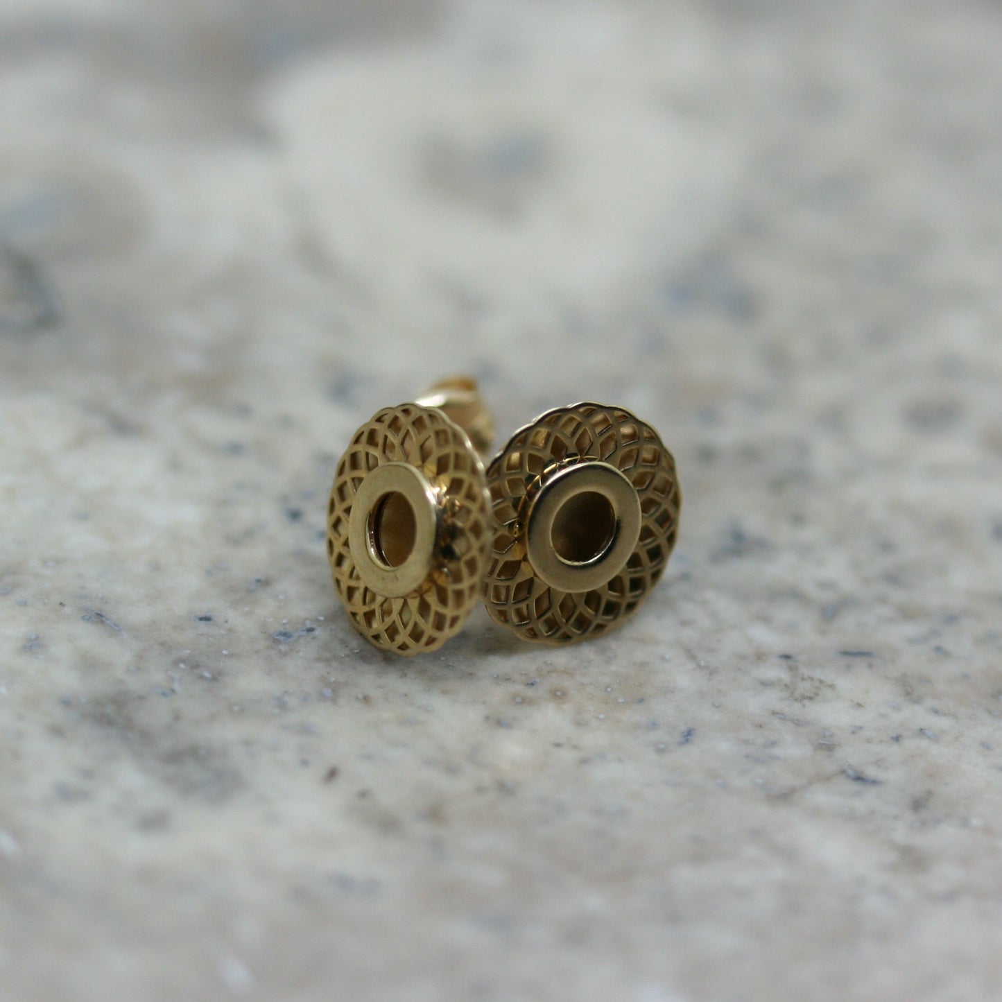 STUBBS 9CT Yellow Gold Filigree Ear Studs