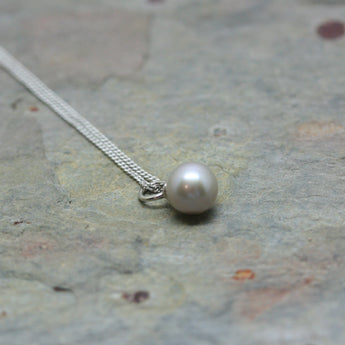 RAW White Gold and Freshwater Grey Pearl Necklace