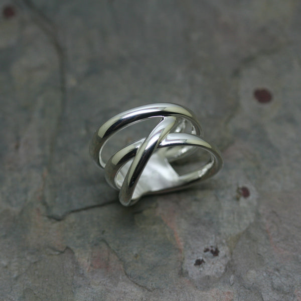 QUINN Silver 'Crossover' Ring
