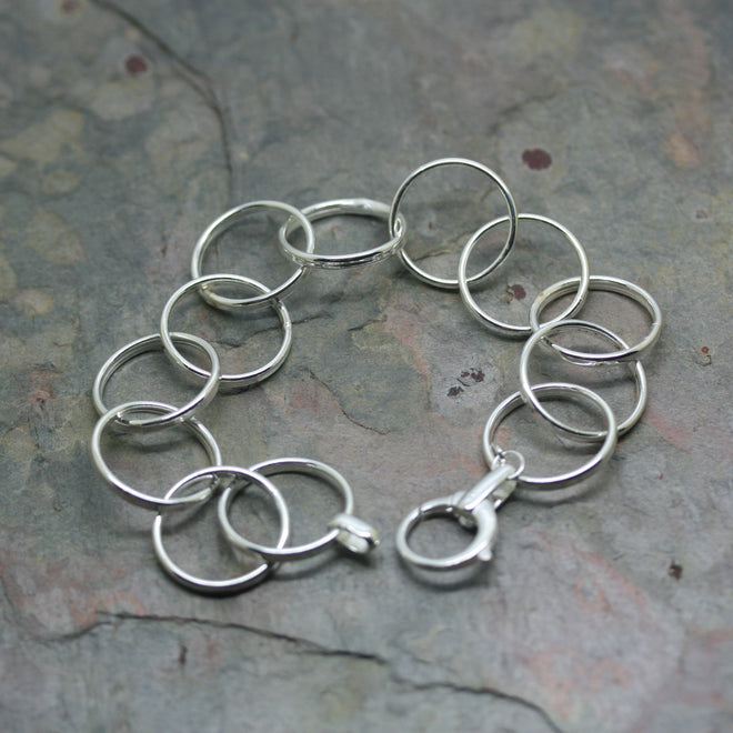 QUINN Silver 'Circles' Bracelet