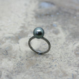 Gellner black rhodiumplated 18ct white gold pearl and green diamond ring