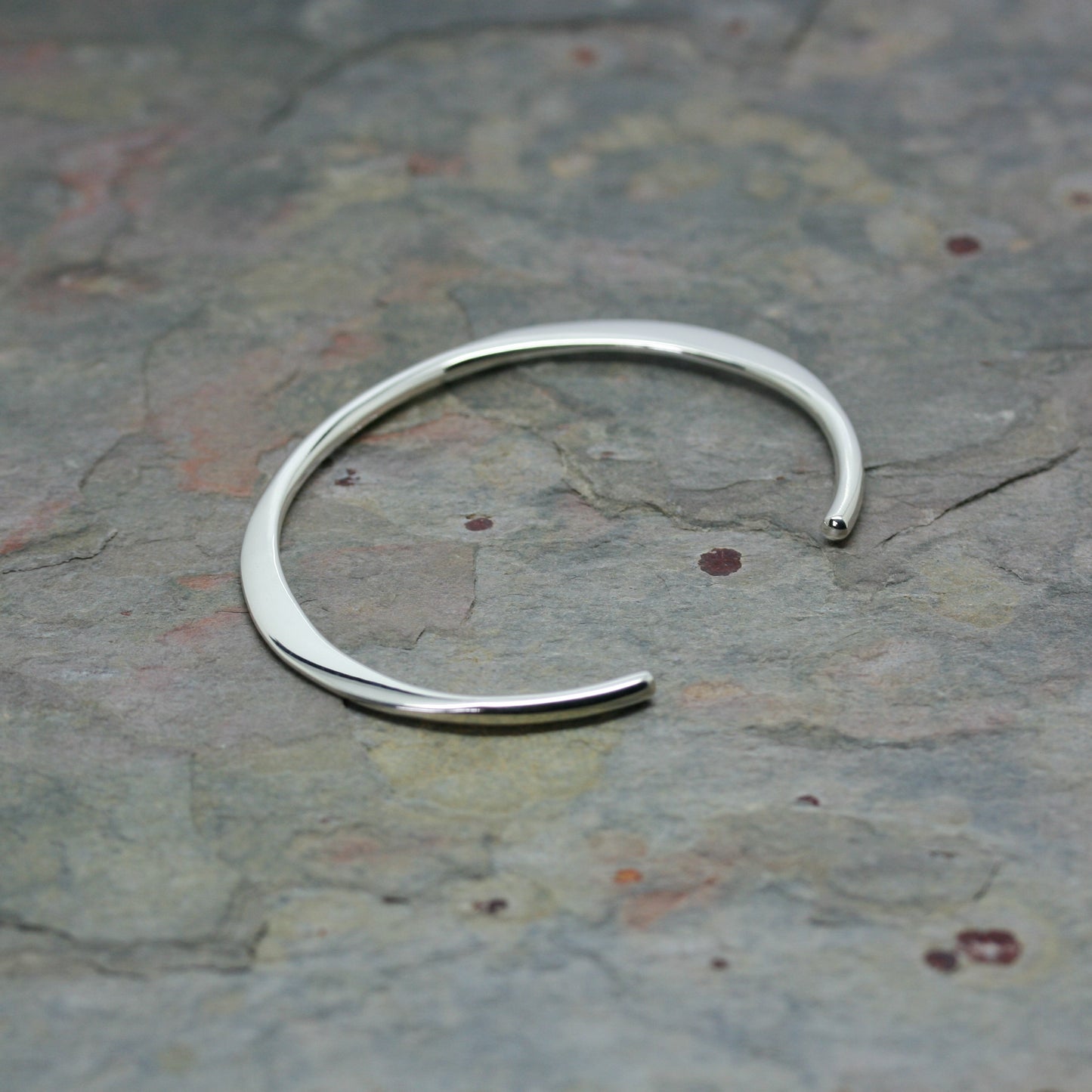 CURT Simple Silver 'Torque' Bangle