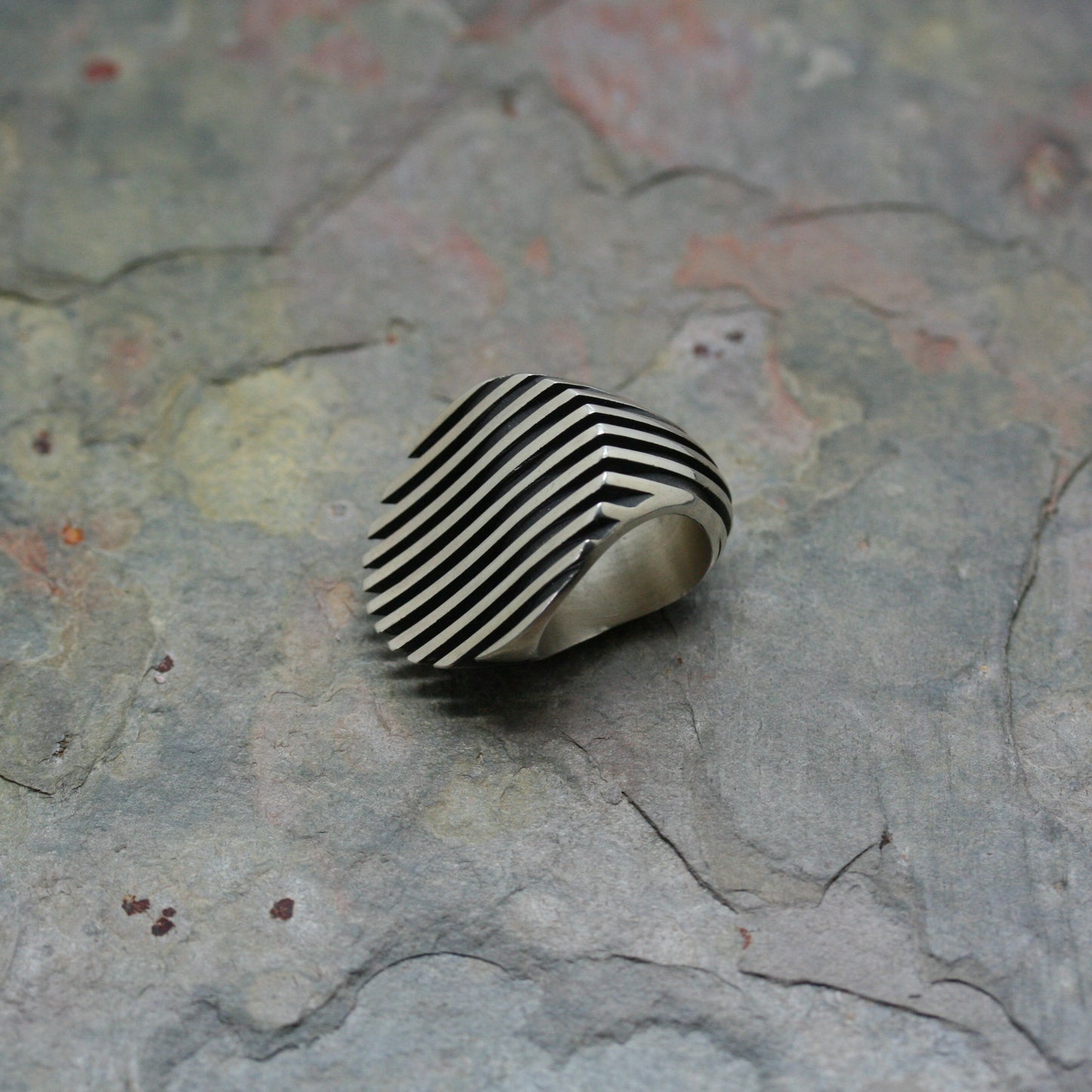 SARAH HERRIOT Silver 'Escalator' Ring