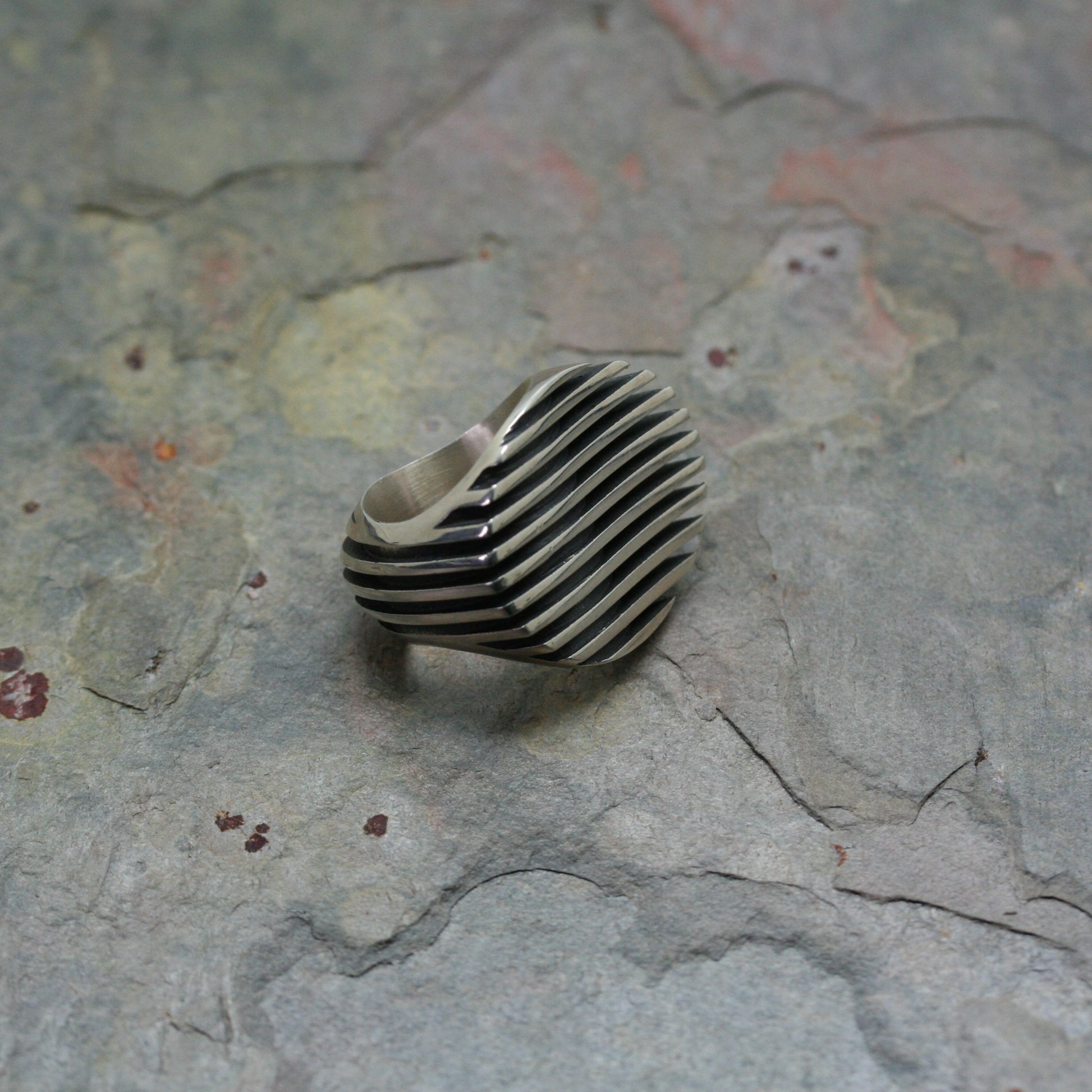 SARAH HERRIOT Silver 'Escalator' Ring